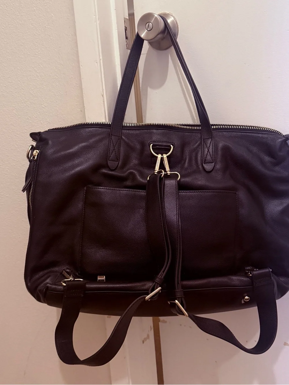 Mina Baie spacious black